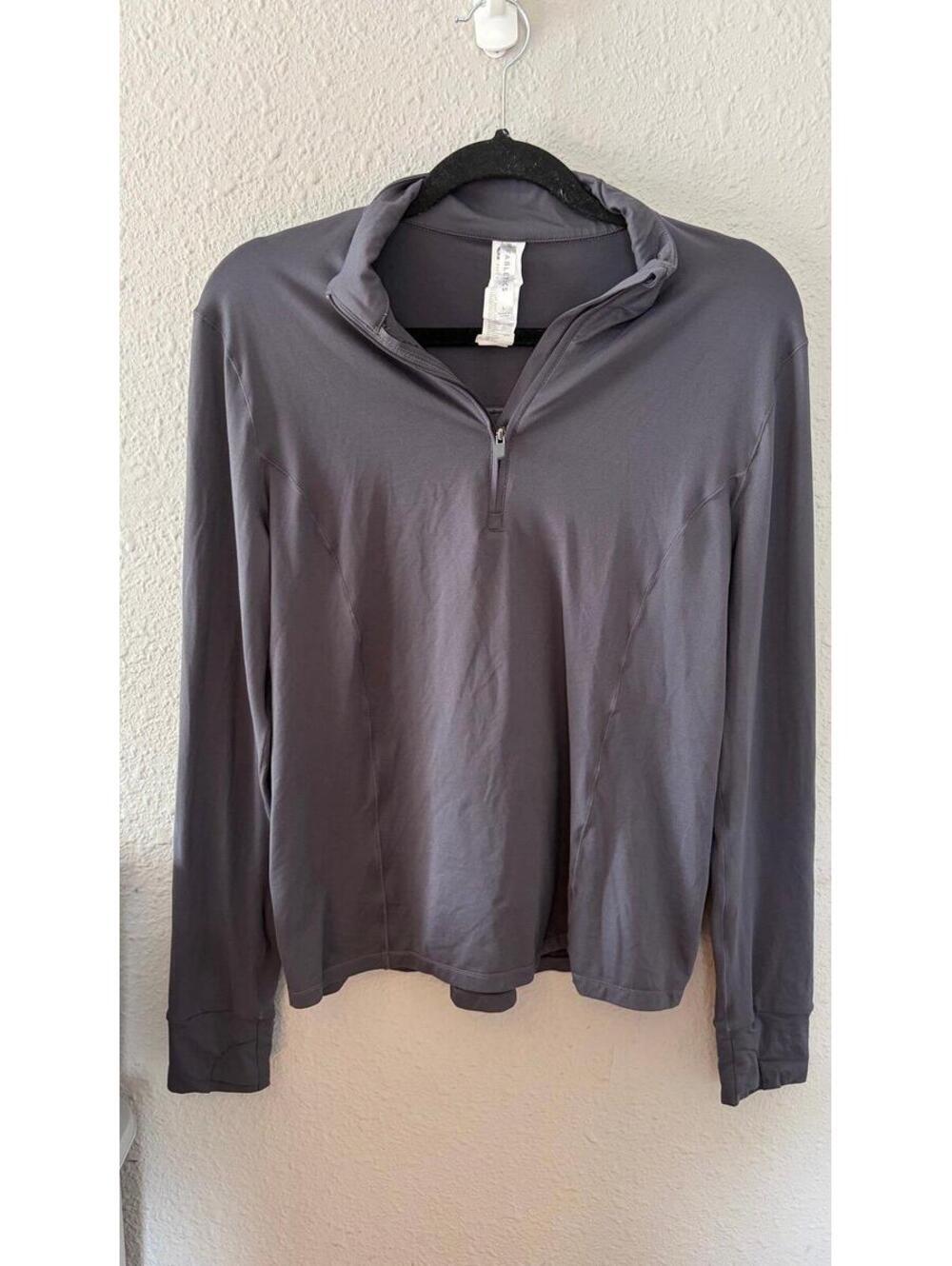 Fabletics 1/4 zip grey size women's L fitted
